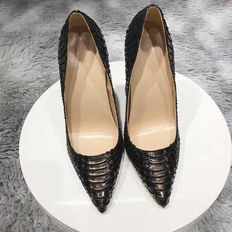 Croc pumps detail