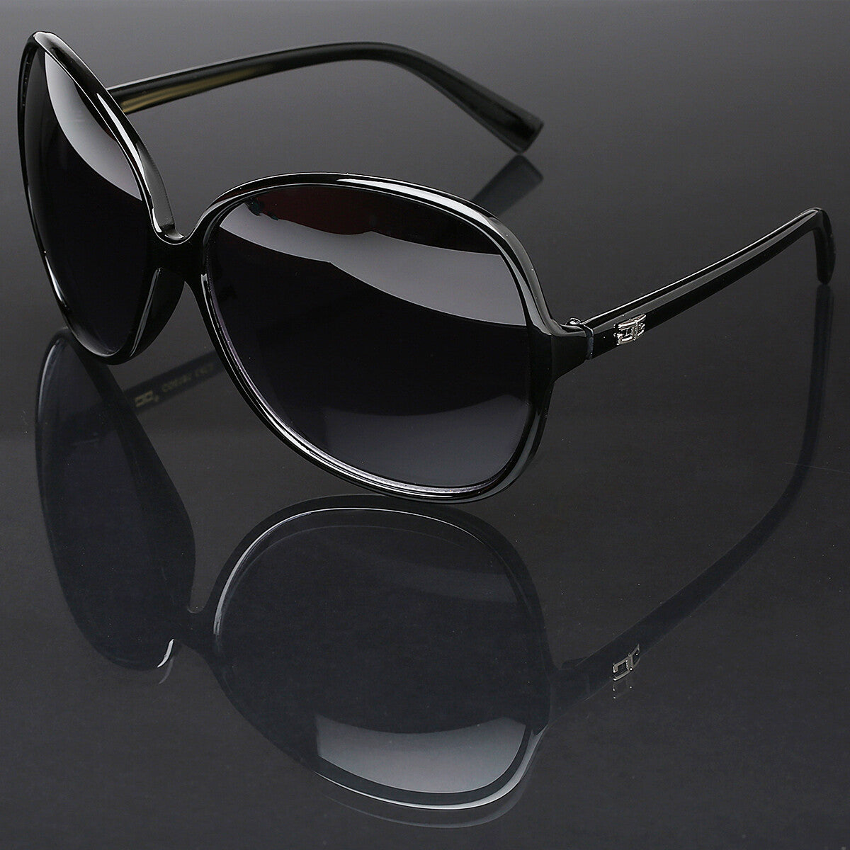 Frontrow Sunglasses — Oversized